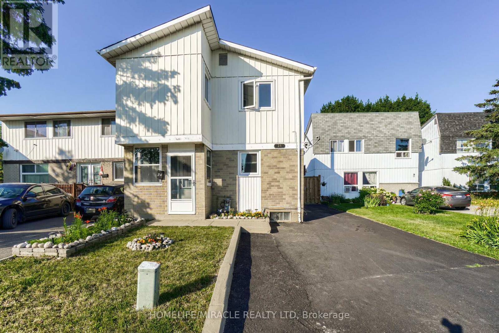 34 Greenbush Crescent, Brampton, Ontario  L6S 2K2 - Photo 1 - W12248178