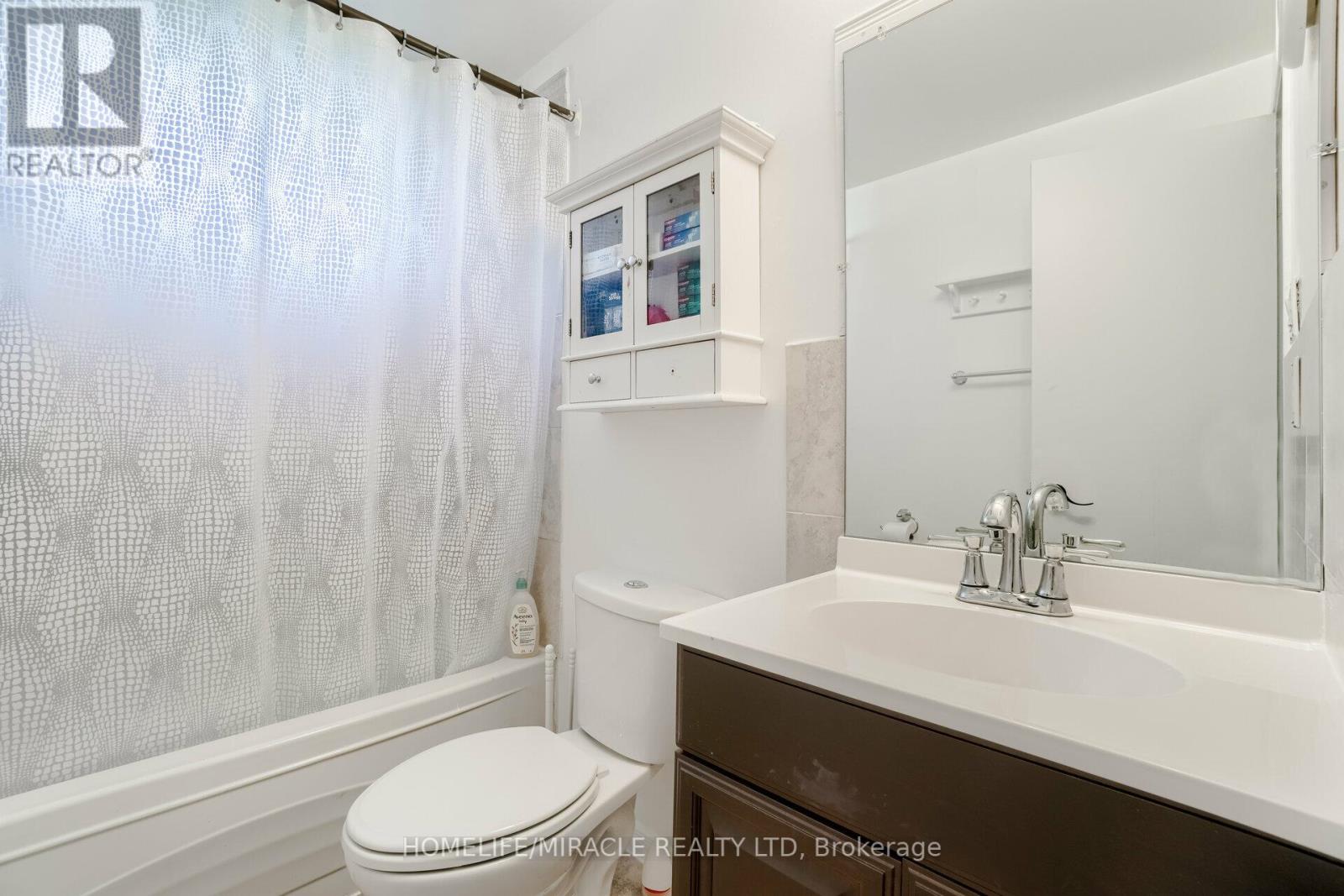 34 Greenbush Crescent, Brampton, Ontario  L6S 2K2 - Photo 25 - W12248178