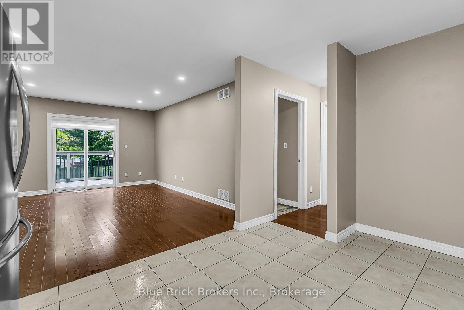 Property at 2477 TRAPPERS AVENUE E image 5