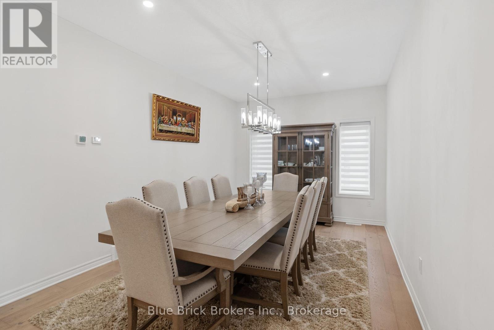 Property at 1899 BOARDWALK WAY image 4