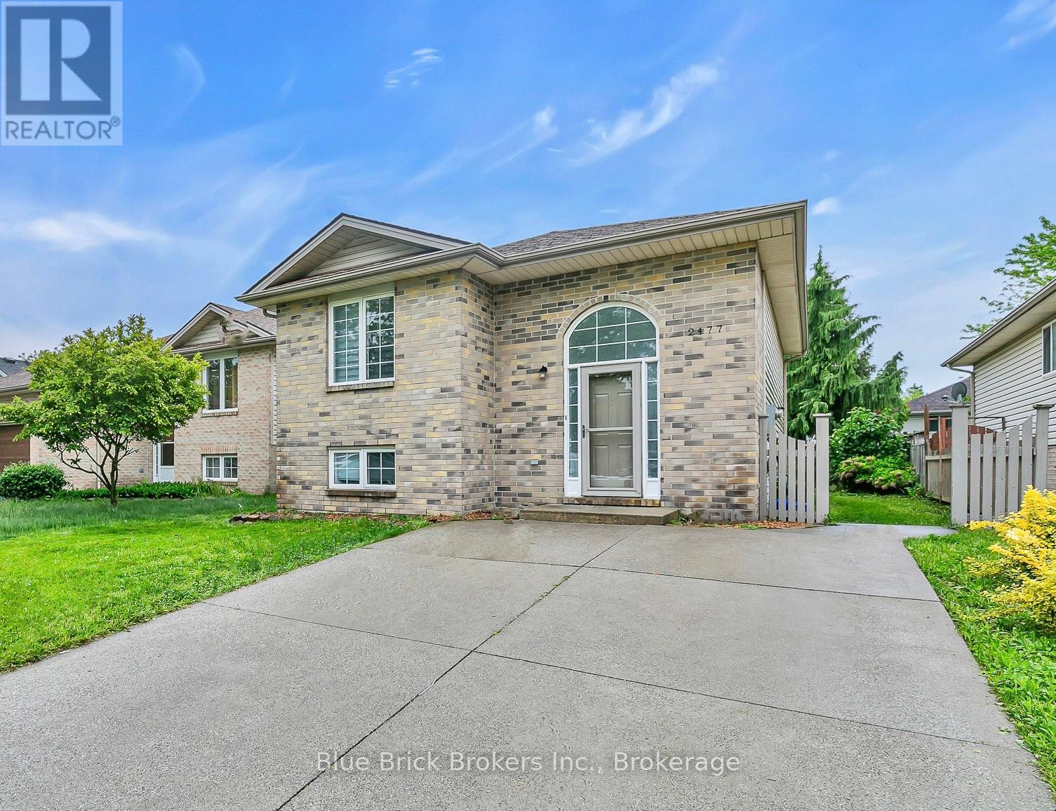 Property at 2477 TRAPPERS AVENUE E image 3