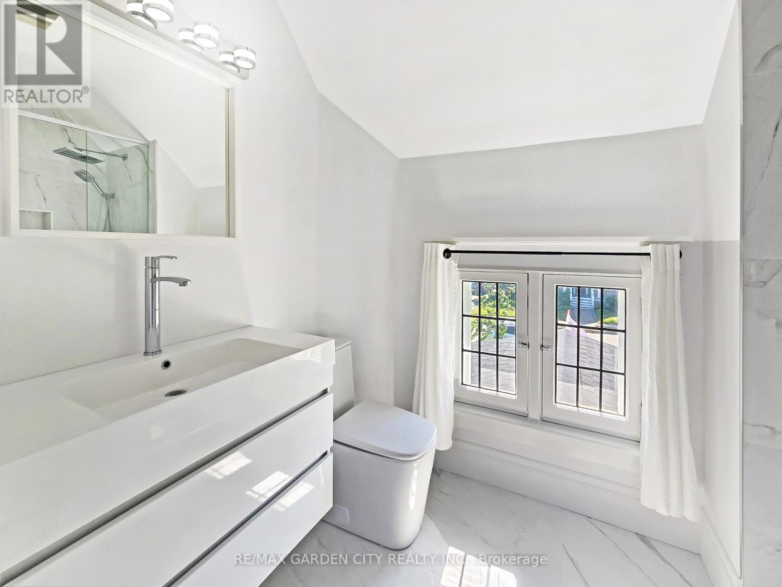 14 Robinson Street S, Grimsby, Ontario  L3M 3C4 - Photo 30 - X12247930