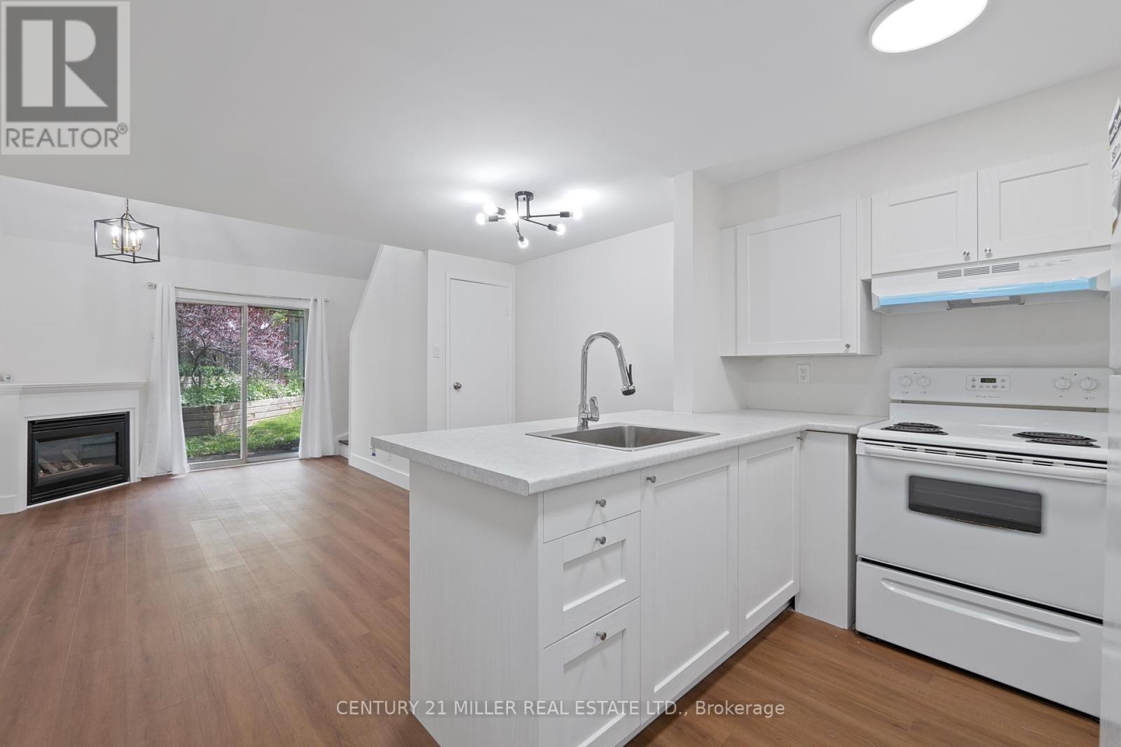 19 - 41 Valleyview Road, Kitchener, Ontario  N2E 3H9 - Photo 5 - X12247986
