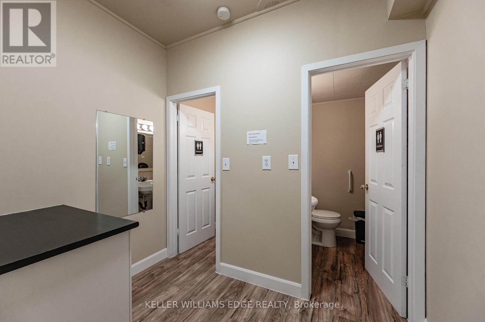 22 Mill Street S, Hamilton (Waterdown), Ontario  L0R 2H0 - Photo 20 - X12248010