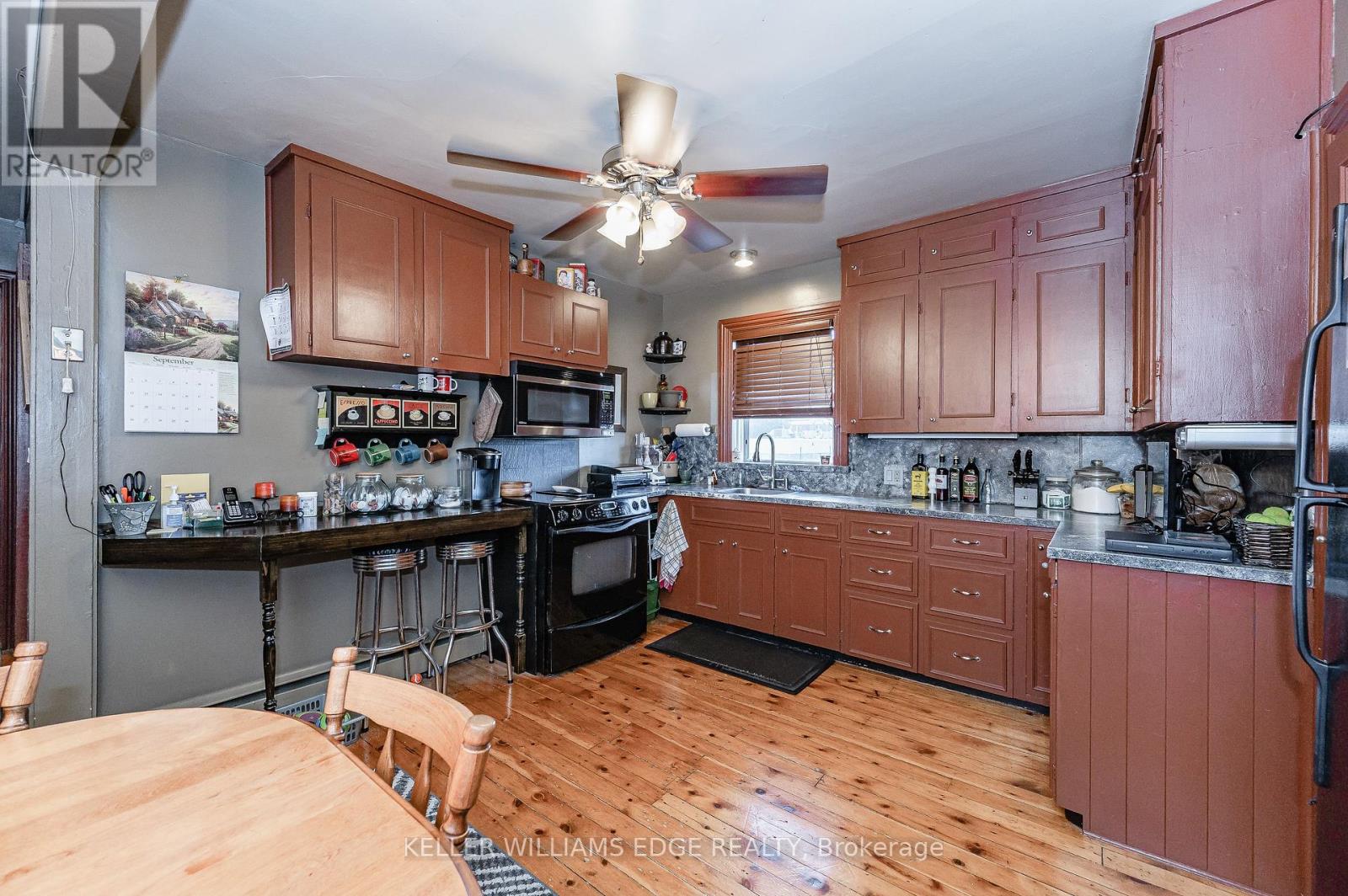 22 Mill Street S, Hamilton (Waterdown), Ontario  L0R 2H0 - Photo 28 - X12248010