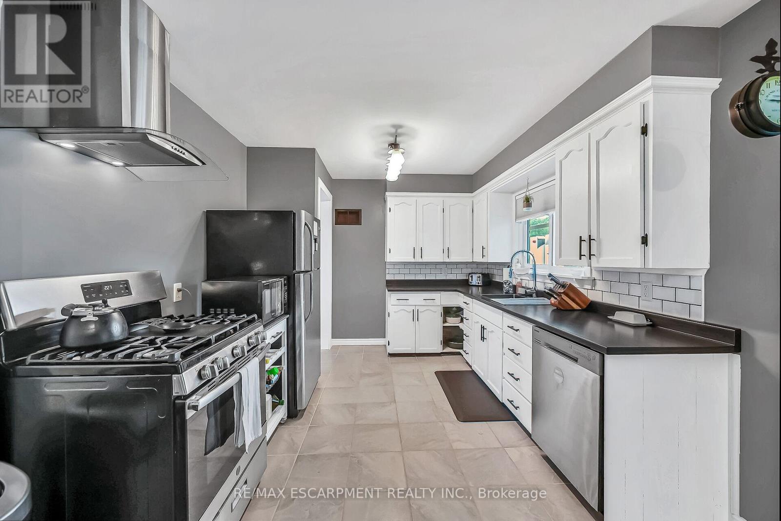 4 Clifford Street, Norfolk (Port Dover), Ontario  N0A 1N0 - Photo 10 - X12248020