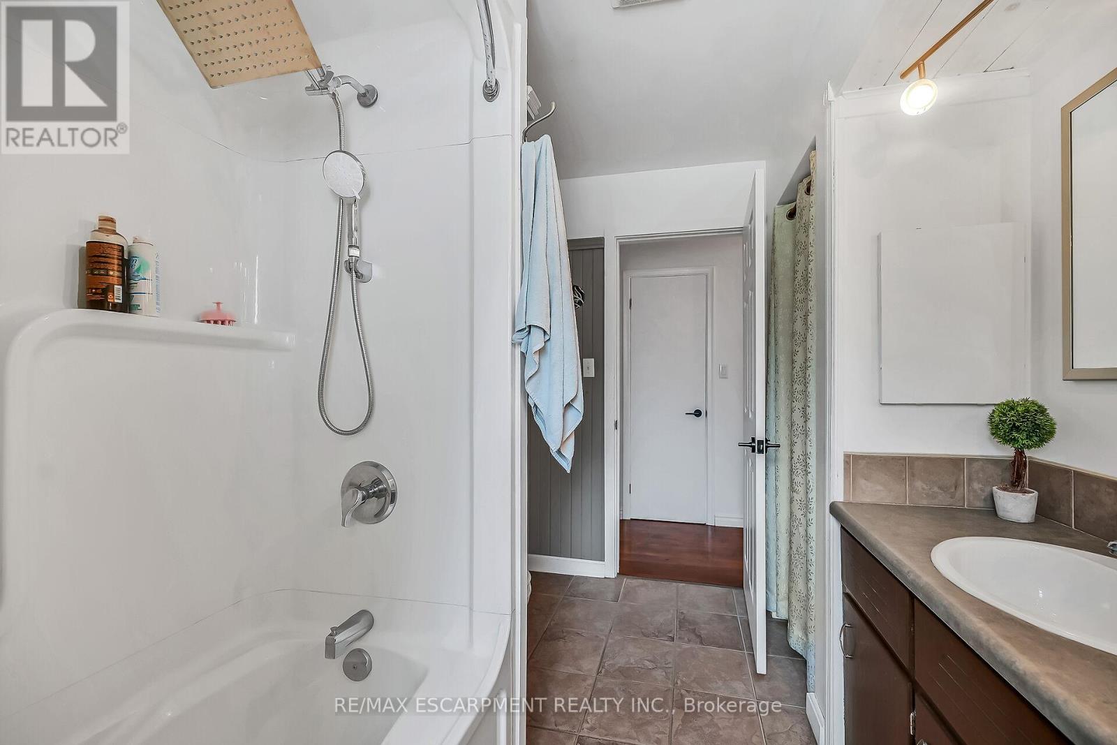 4 Clifford Street, Norfolk (Port Dover), Ontario  N0A 1N0 - Photo 24 - X12248020