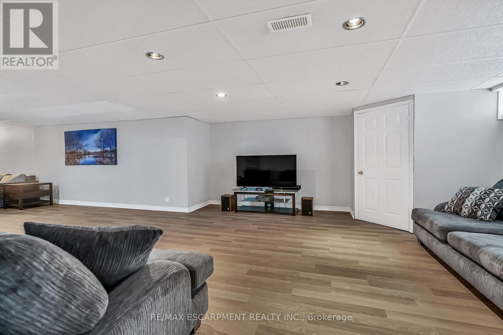 4 Clifford Street, Norfolk (Port Dover), Ontario  N0A 1N0 - Photo 35 - X12248020