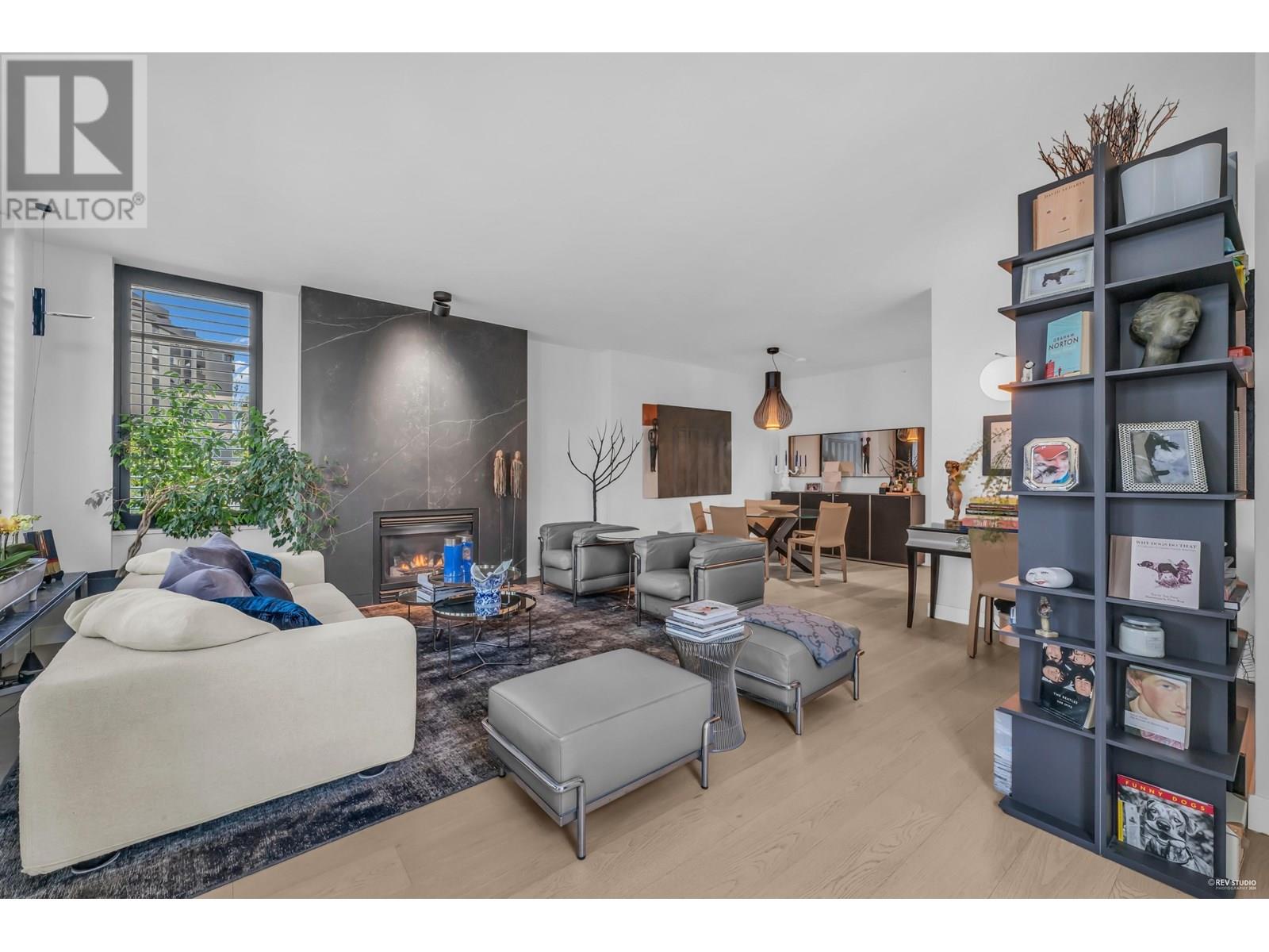 Property at 305 1896 MARINE DRIVE image 3