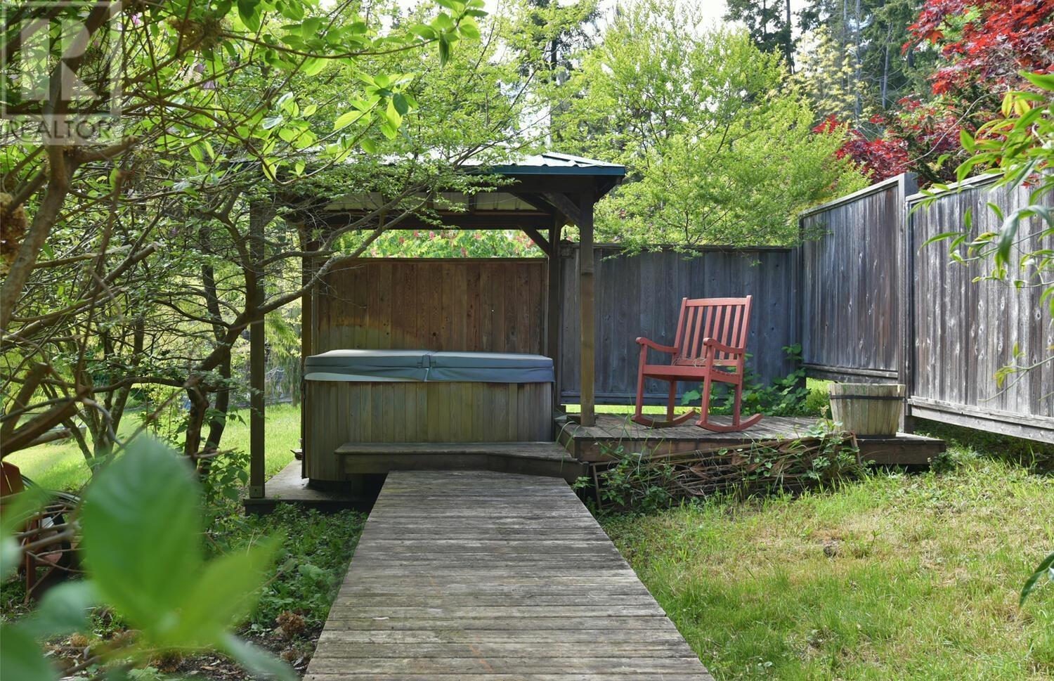 2855 Lacey Place, Roberts Creek, British Columbia  V0N 2W4 - Photo 21 - R3020498