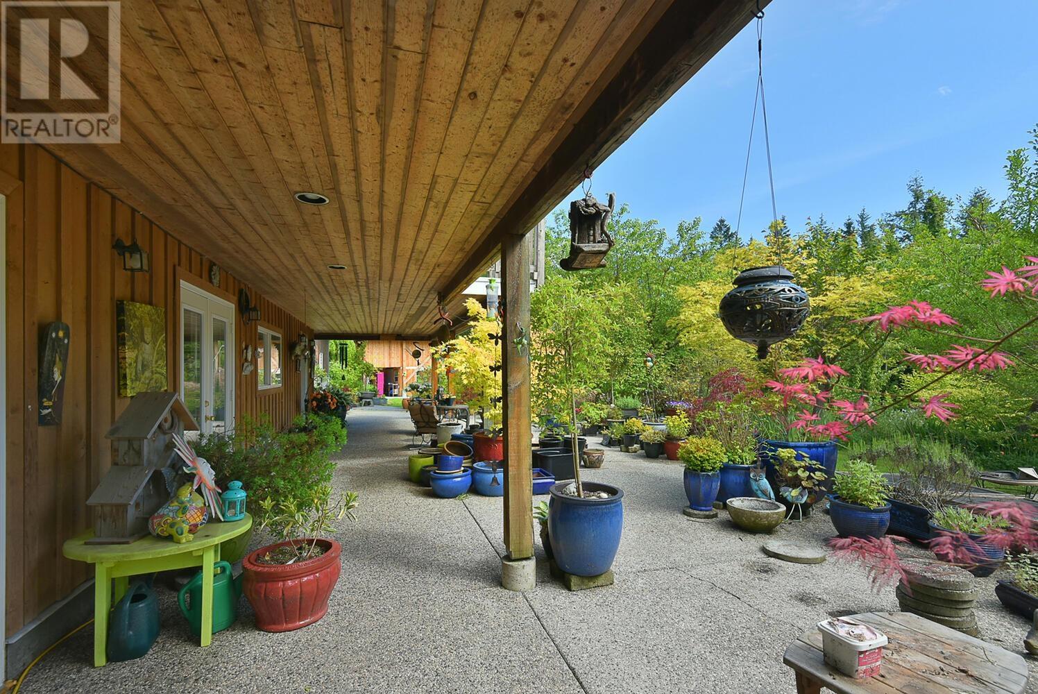 2855 Lacey Place, Roberts Creek, British Columbia  V0N 2W4 - Photo 28 - R3020498