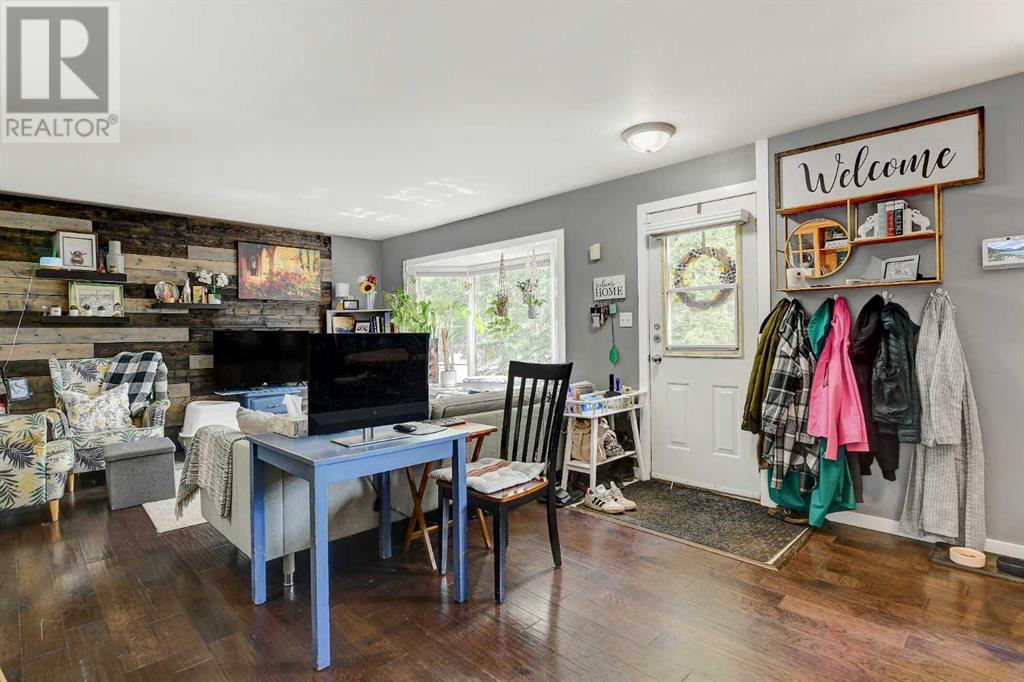 Property at 9648 108 Avenue image 3