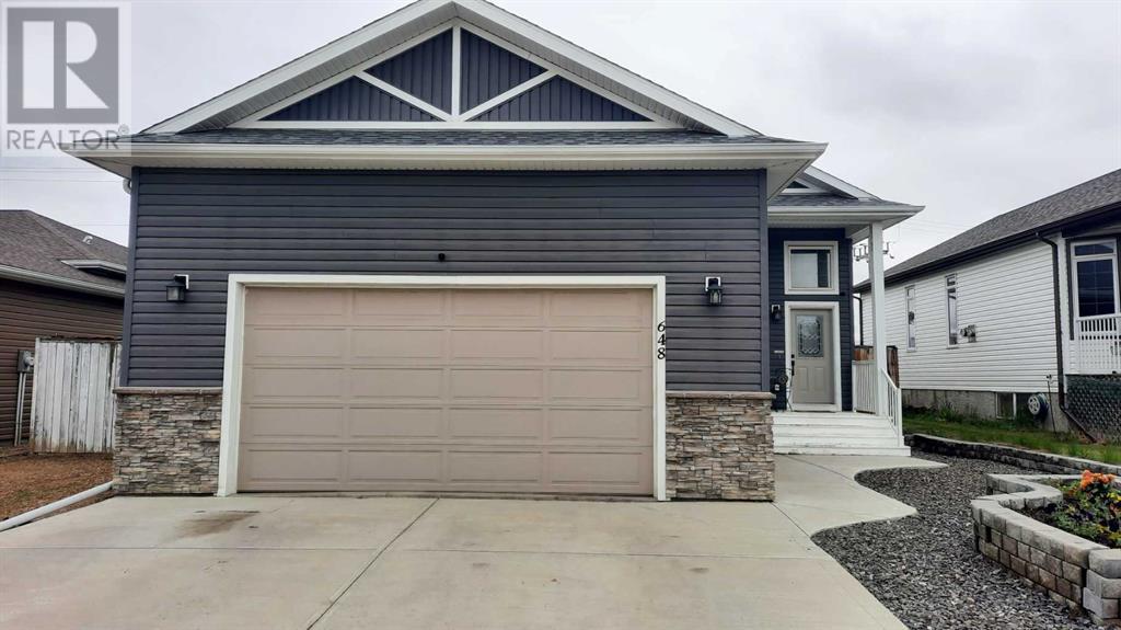 Property at 648 Bankview Drive image 2