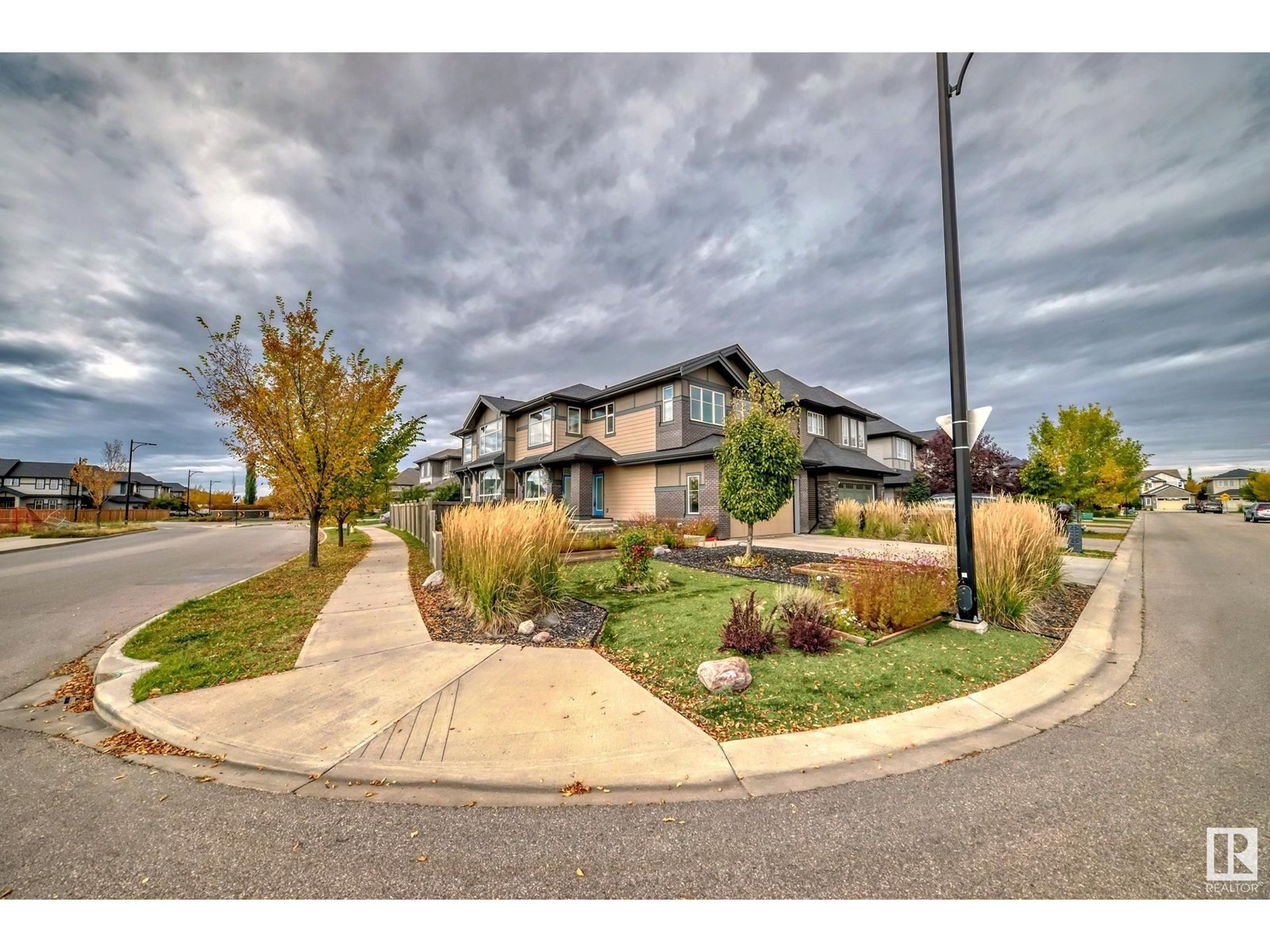 3104 Allan Landing Ld Sw, Edmonton, Alberta  T6W 2R7 - Photo 3 - E4444515