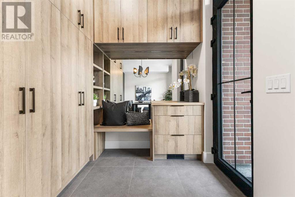 Property at 2017 28 Avenue SW image 4