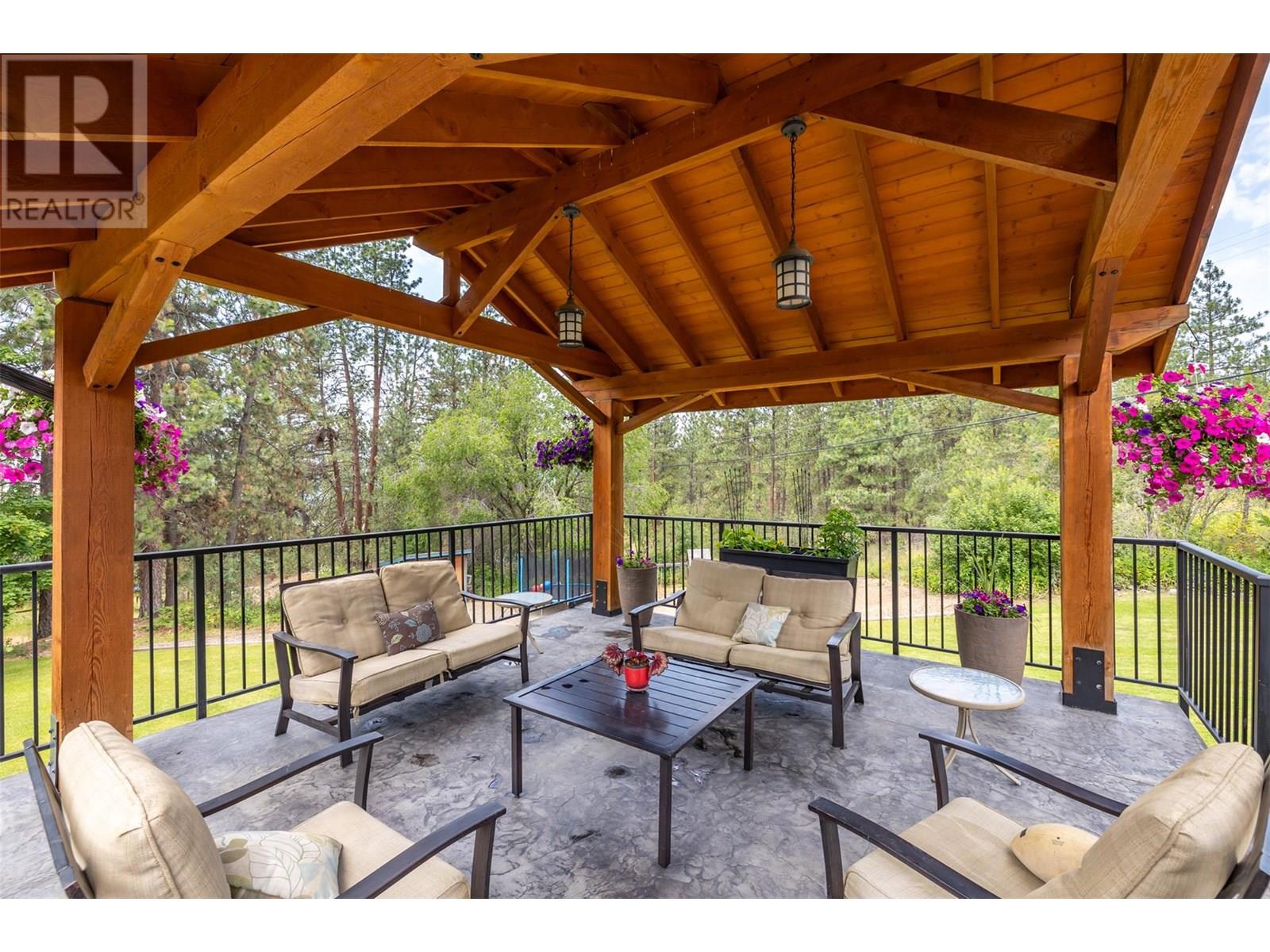 6051 Postill Lake Road, Kelowna, British Columbia  V1X 7V3 - Photo 11 - 10353954