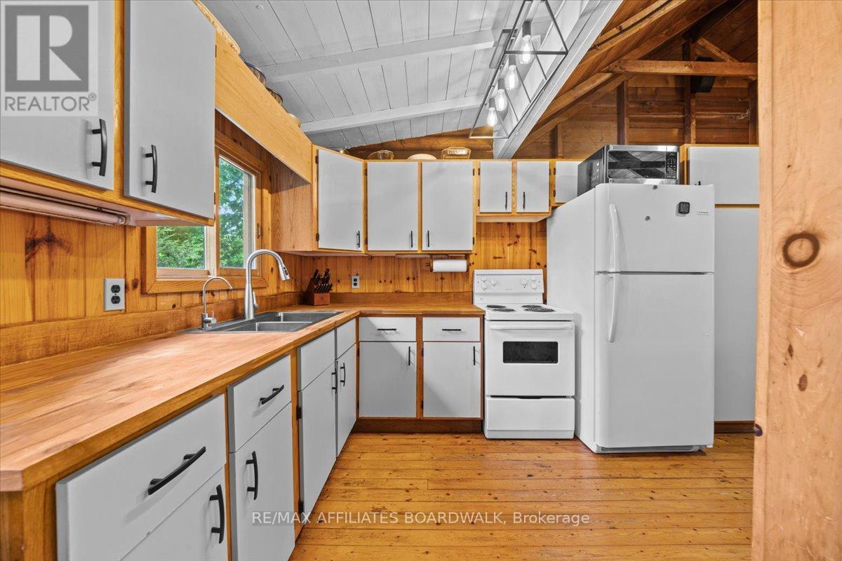 31a Herman Road, Rideau Lakes, Ontario  K0G 1E0 - Photo 13 - X12248291