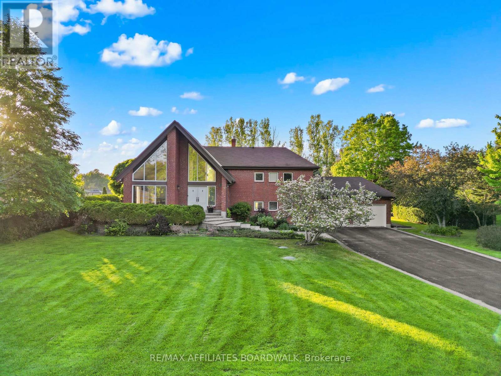 Property at 1700 LAKESHORE DRIVE image 2