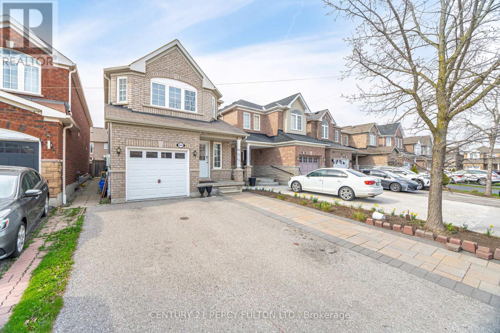 Property at 640 SUNBIRD TRAIL image 3