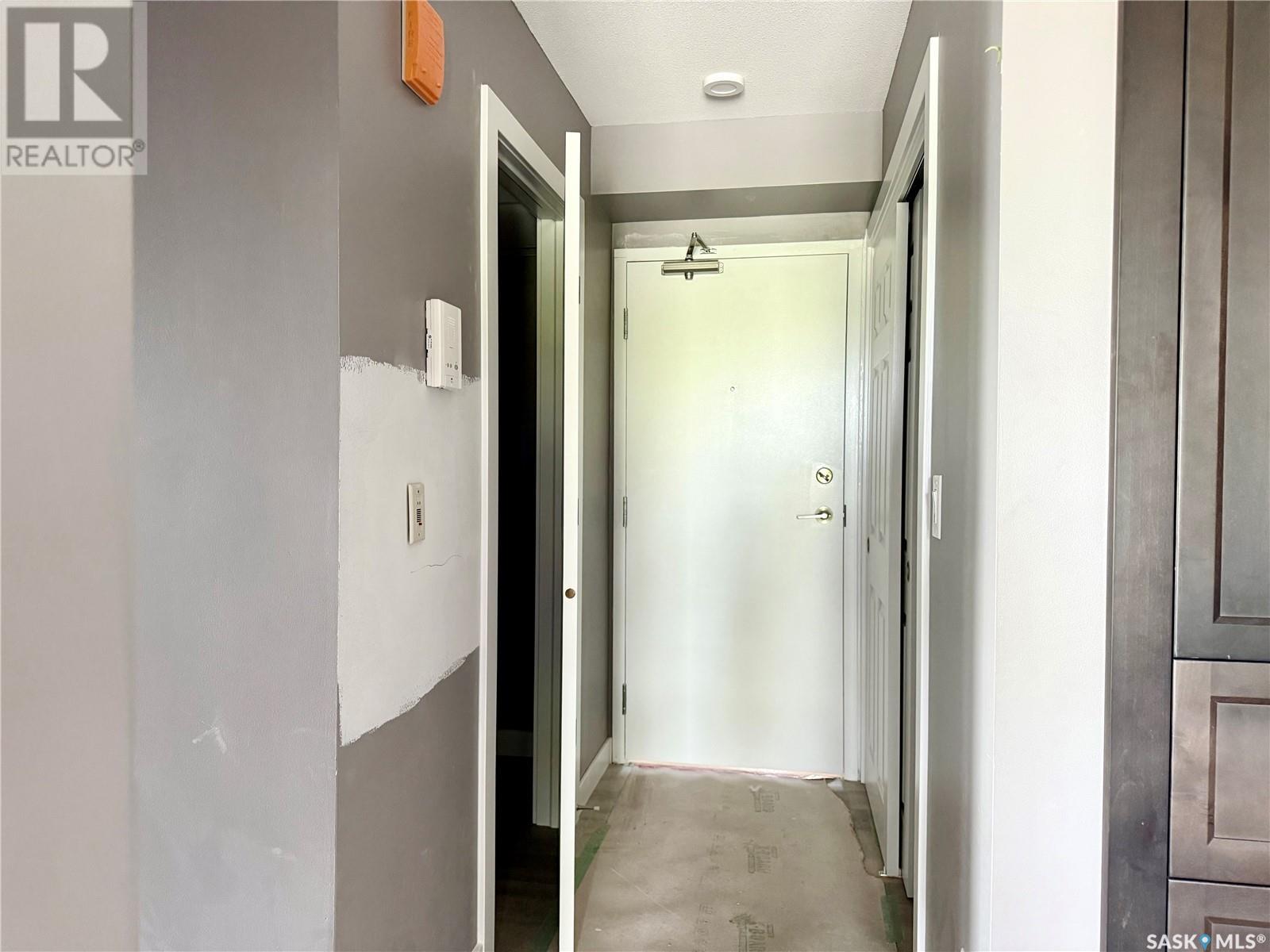 Property at 402 607 10th STREET image 2