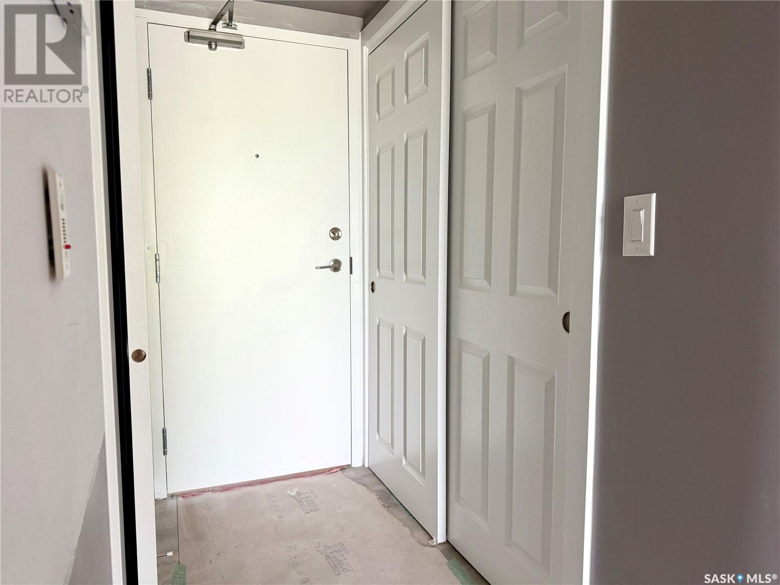 Property at 402 607 10th STREET image 3