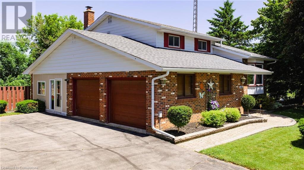 Property at 1061 HENRY Street image 2