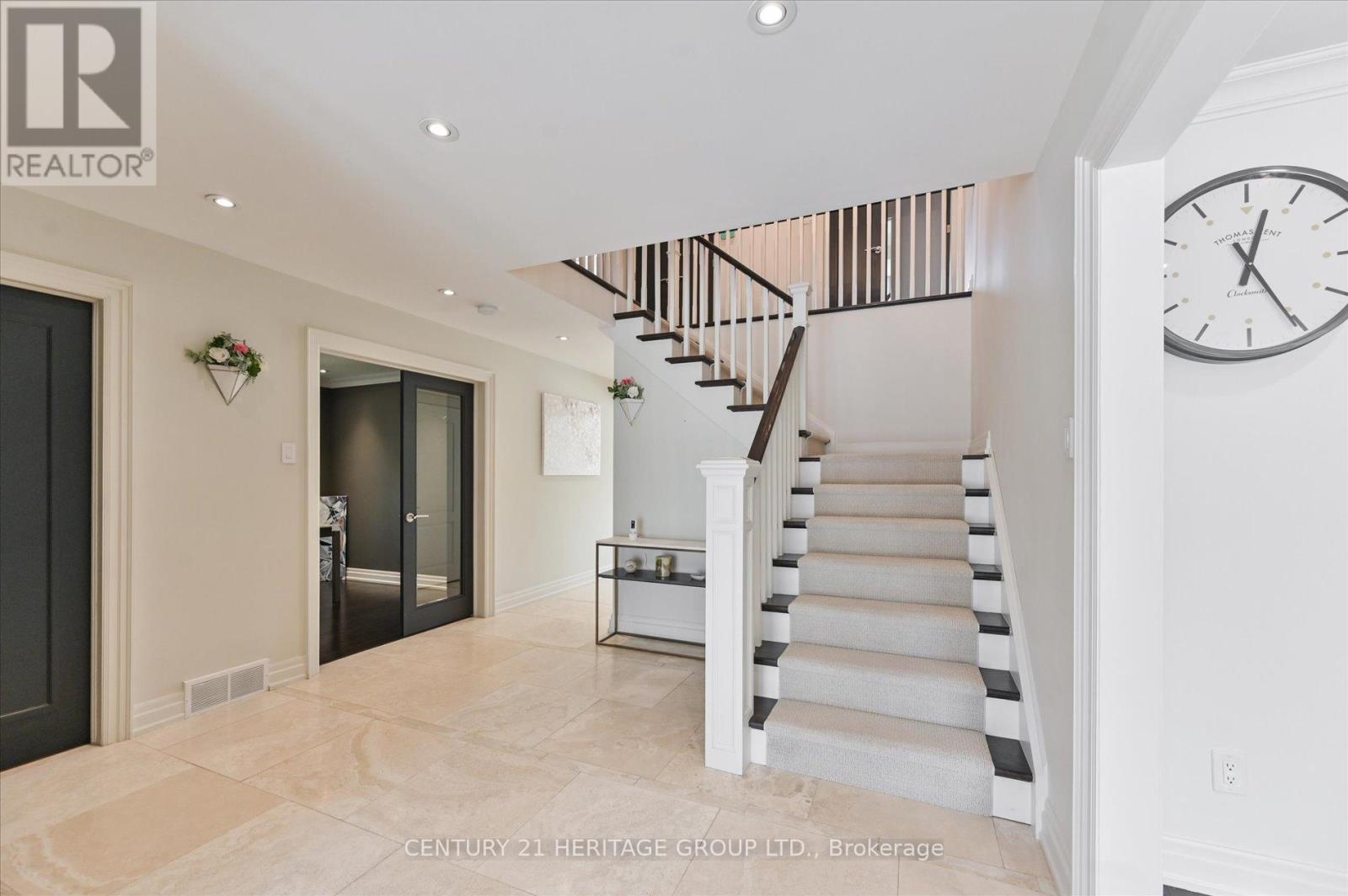 Property at 47 BERKELEY COURT image 3