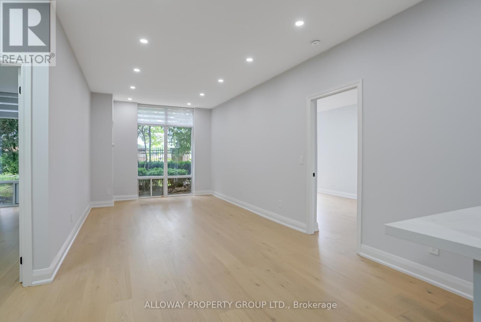 103 - 130 Pond Drive, Markham, Ontario  L3T 7W5 - Photo 6 - N12248344
