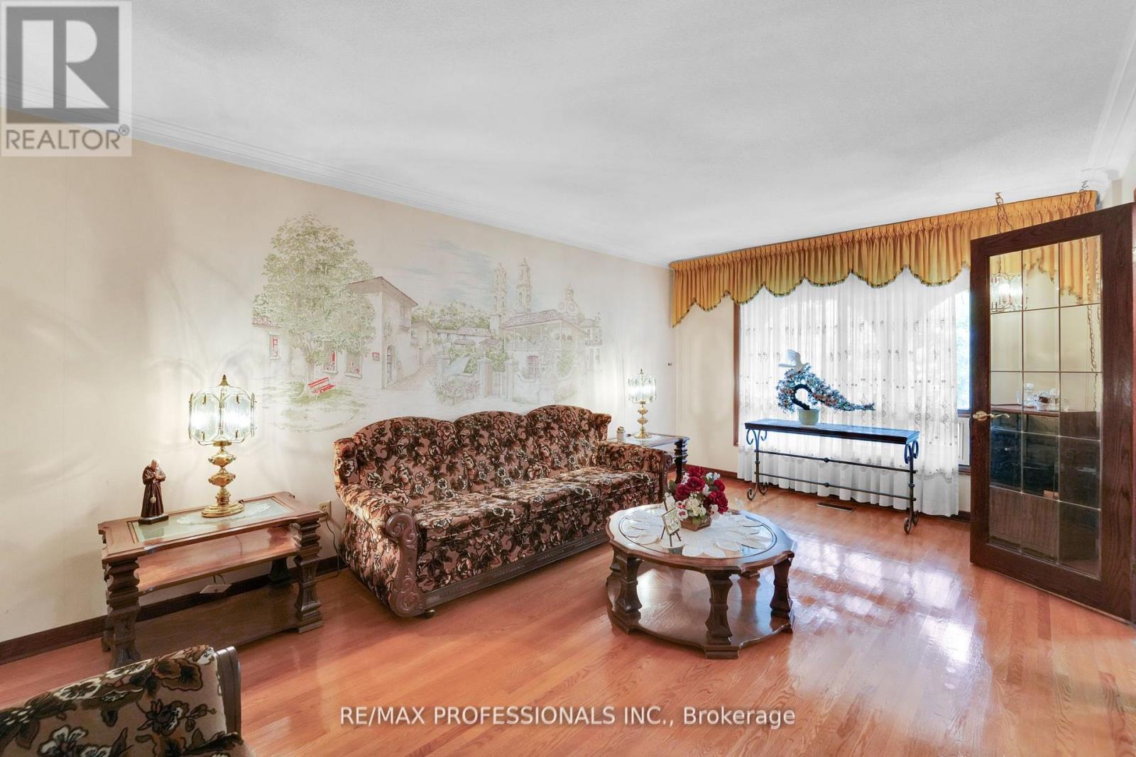Property at 65 STRATHBURN BOULEVARD image 3