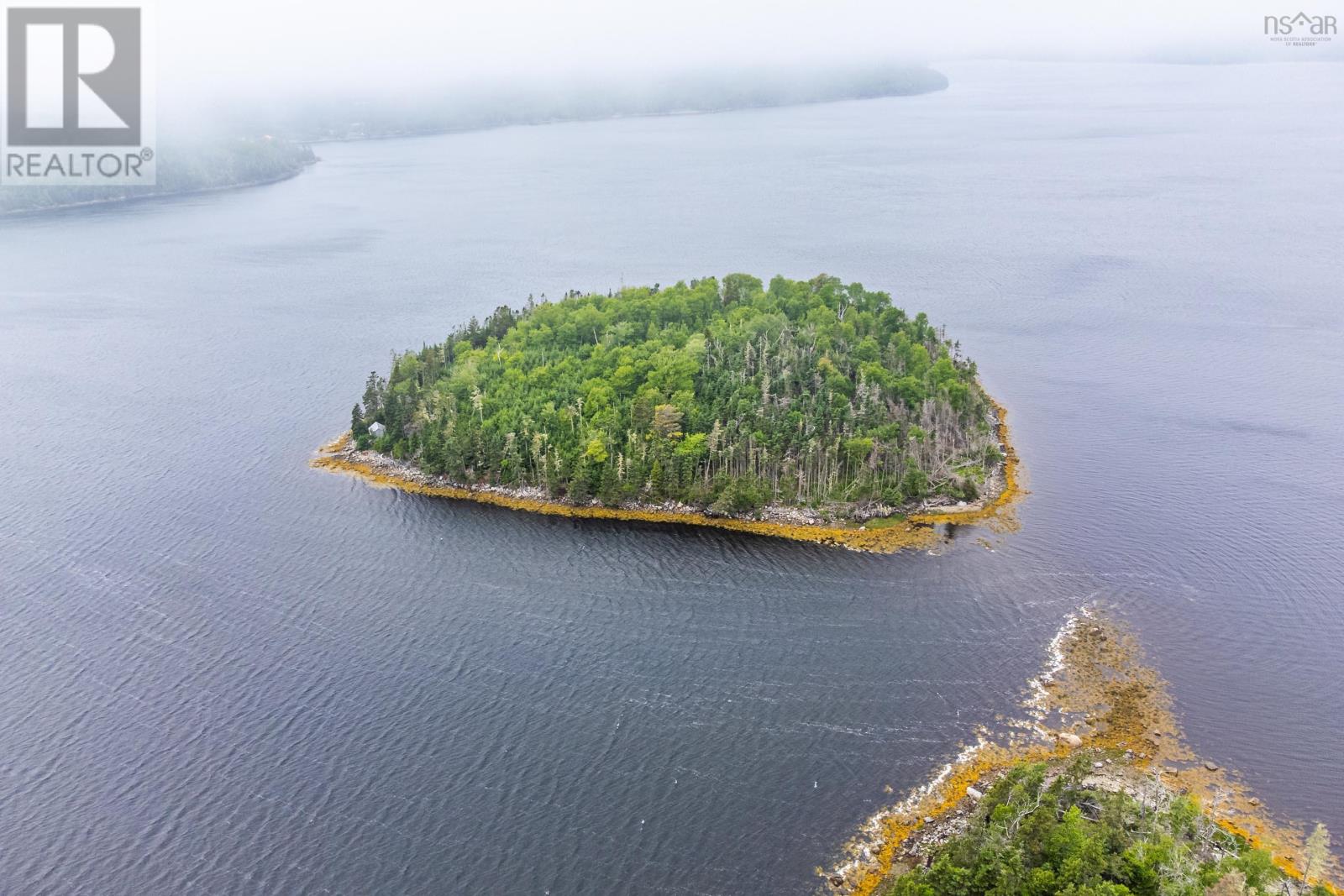 LITTLE MUSSELL ISLAND, East Ship Harbour, Nova Scotia