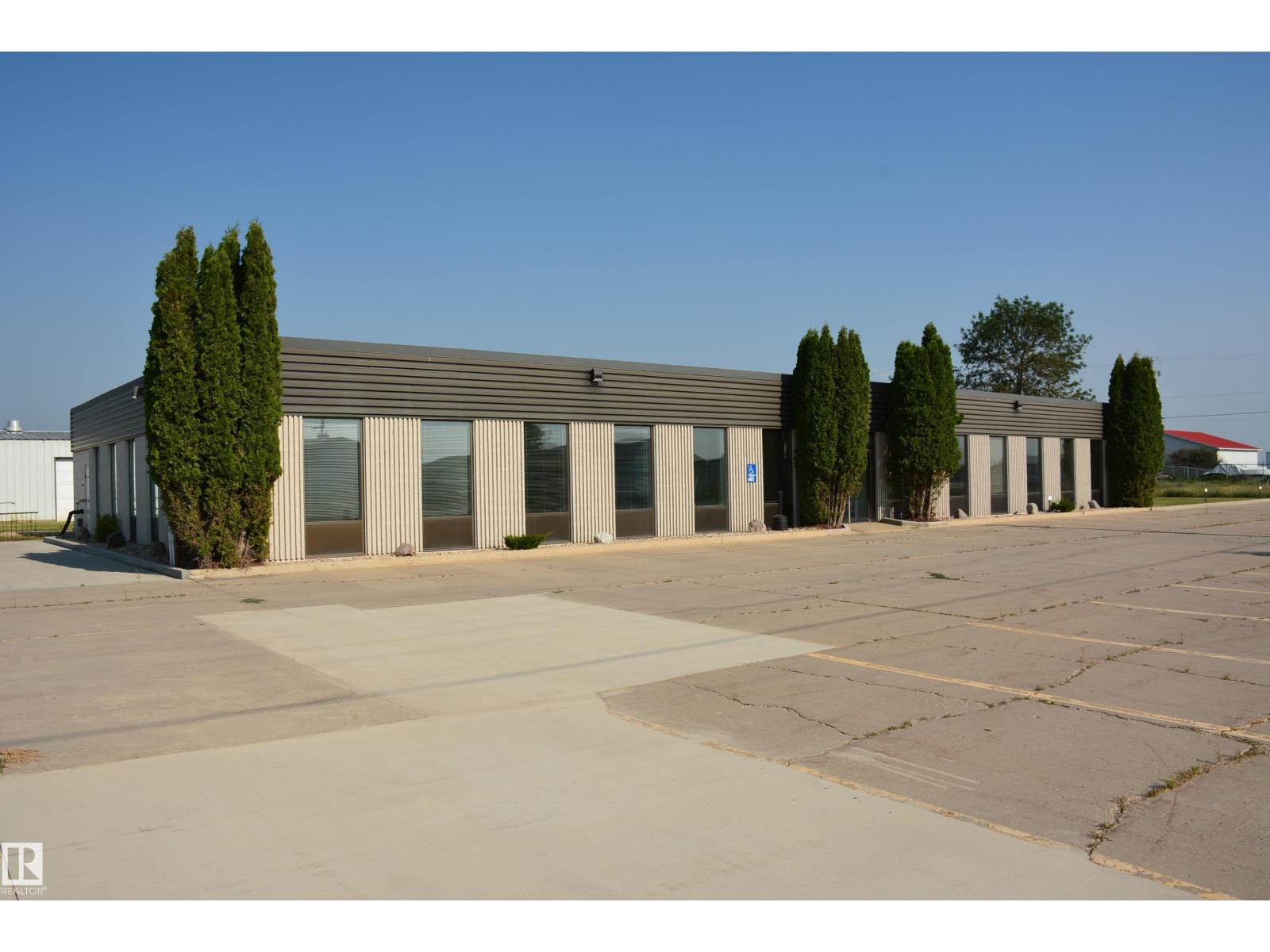 4513 62 Av, Barrhead, Alberta  T7N 1A3 - Photo 6 - E4444540