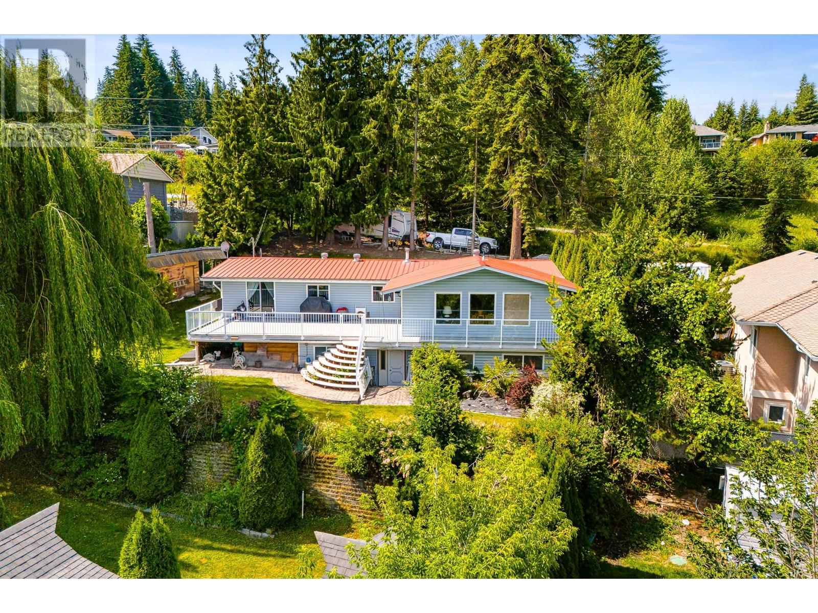 2662 CENTENNIAL Drive, blind bay, British Columbia V0E1H1