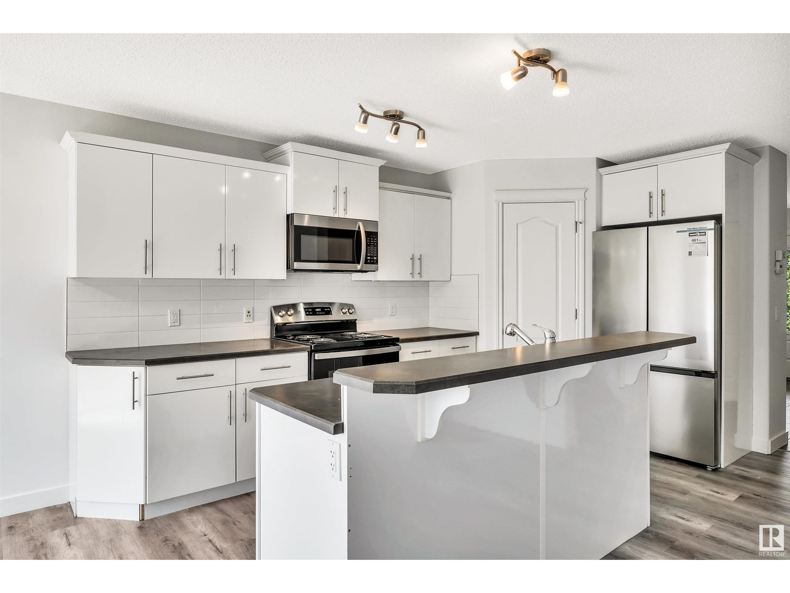 Property at 17129 7A AV SW image 1