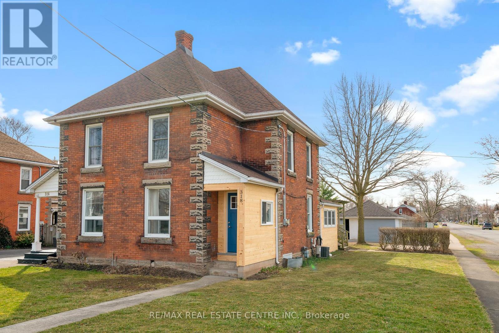 Property at 318 CLARENCE STREET image 1