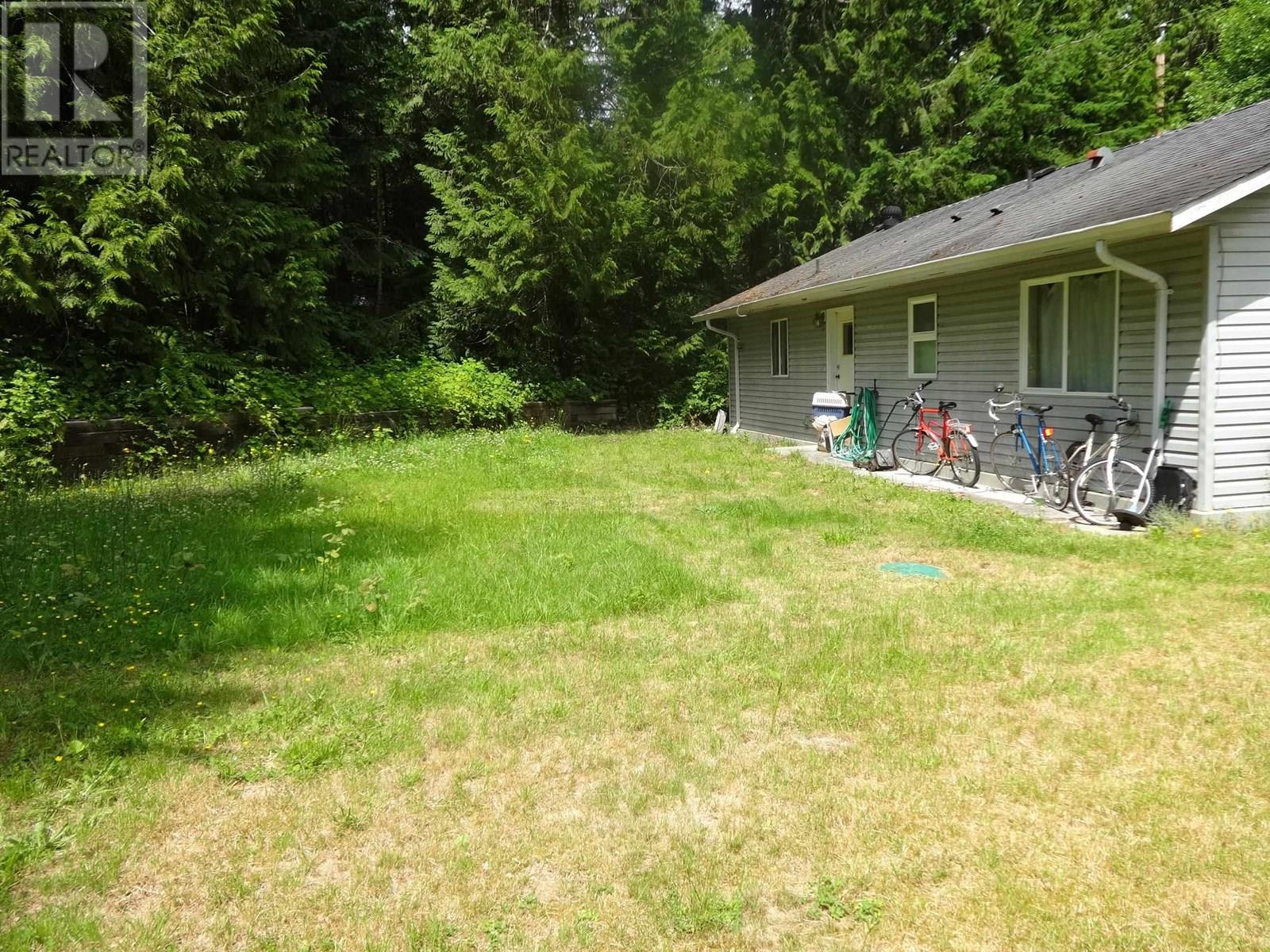Property at 539 HOUGH ROAD image 3