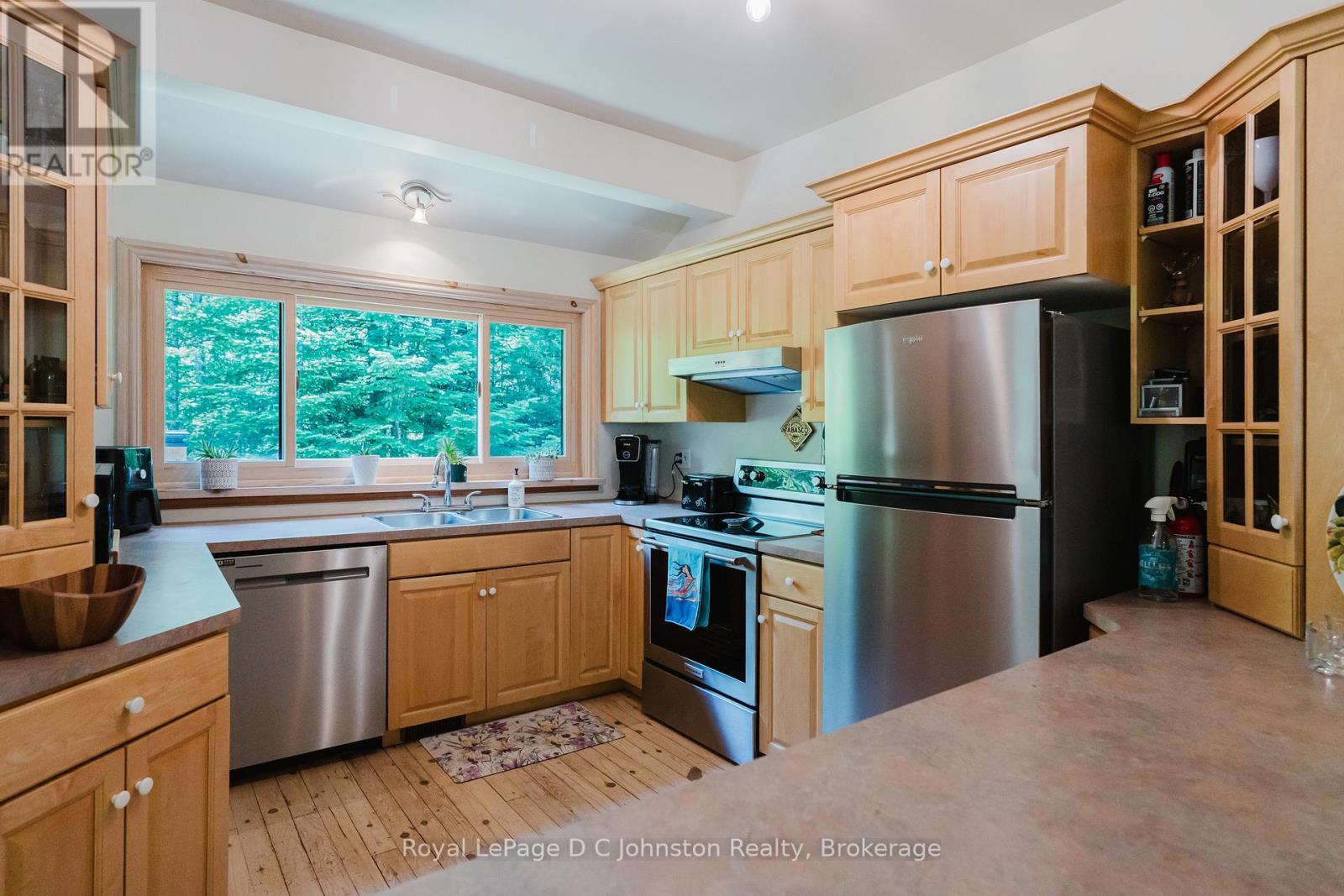 57 Lakewood Country Lane, Northern Bruce Peninsula, Ontario  N0H 1W0 - Photo 22 - X12248408