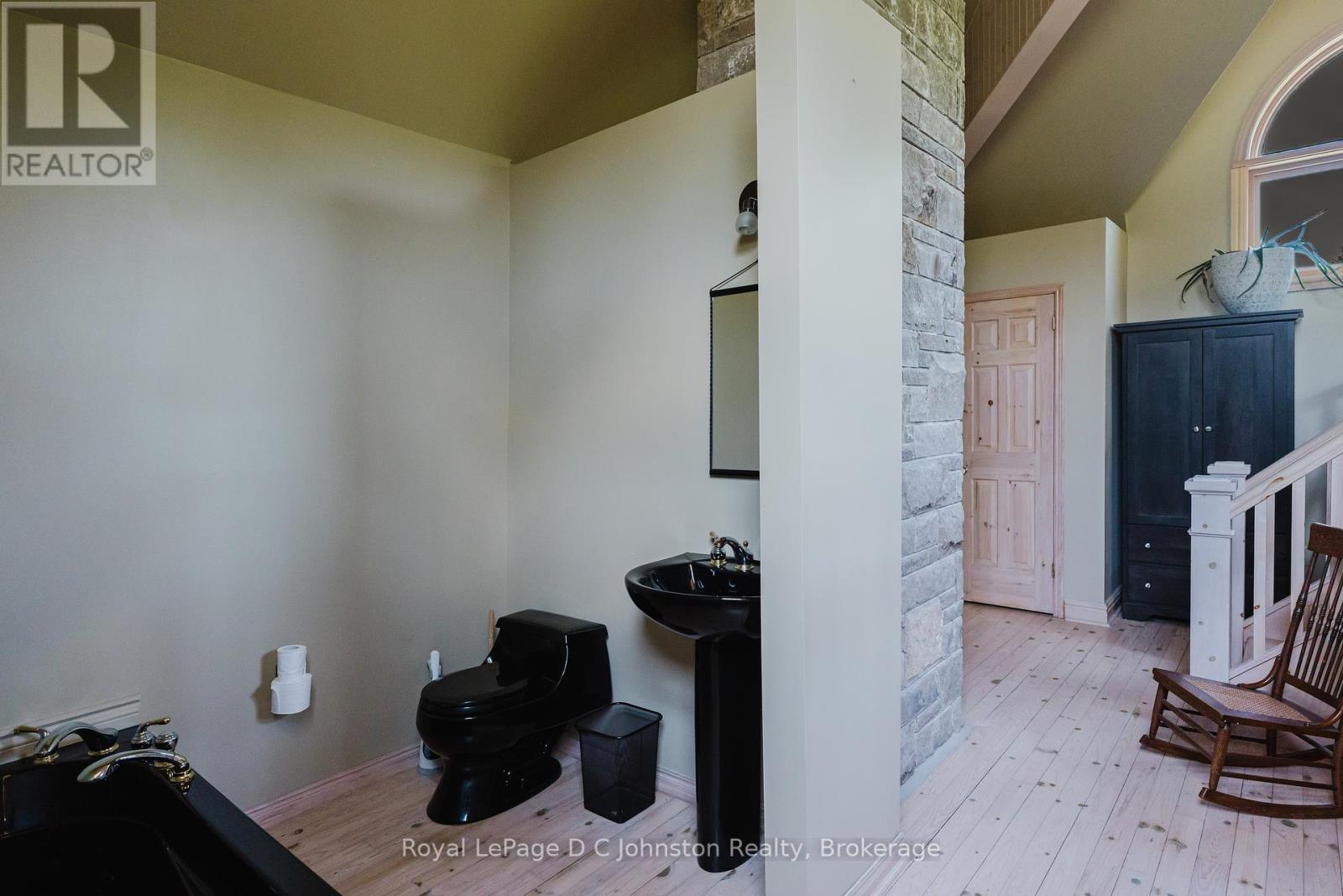 57 Lakewood Country Lane, Northern Bruce Peninsula, Ontario  N0H 1W0 - Photo 40 - X12248408