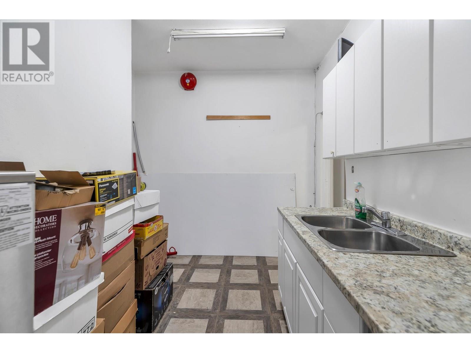 4928 Imperial Street, Burnaby, British Columbia  V5J 1C6 - Photo 12 - C8070364