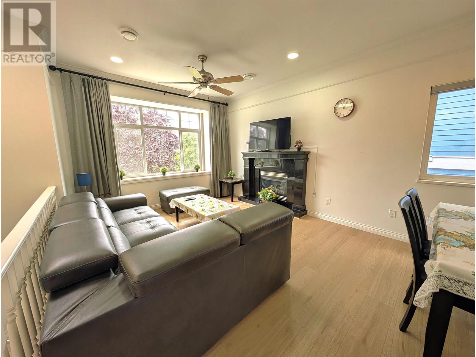 Listing Picture 6 of 25 : 3440 E 25 AVENUE, Vancouver / 溫哥華 - 魯藝地產 Yvonne Lu Group - MLS Medallion Club Member