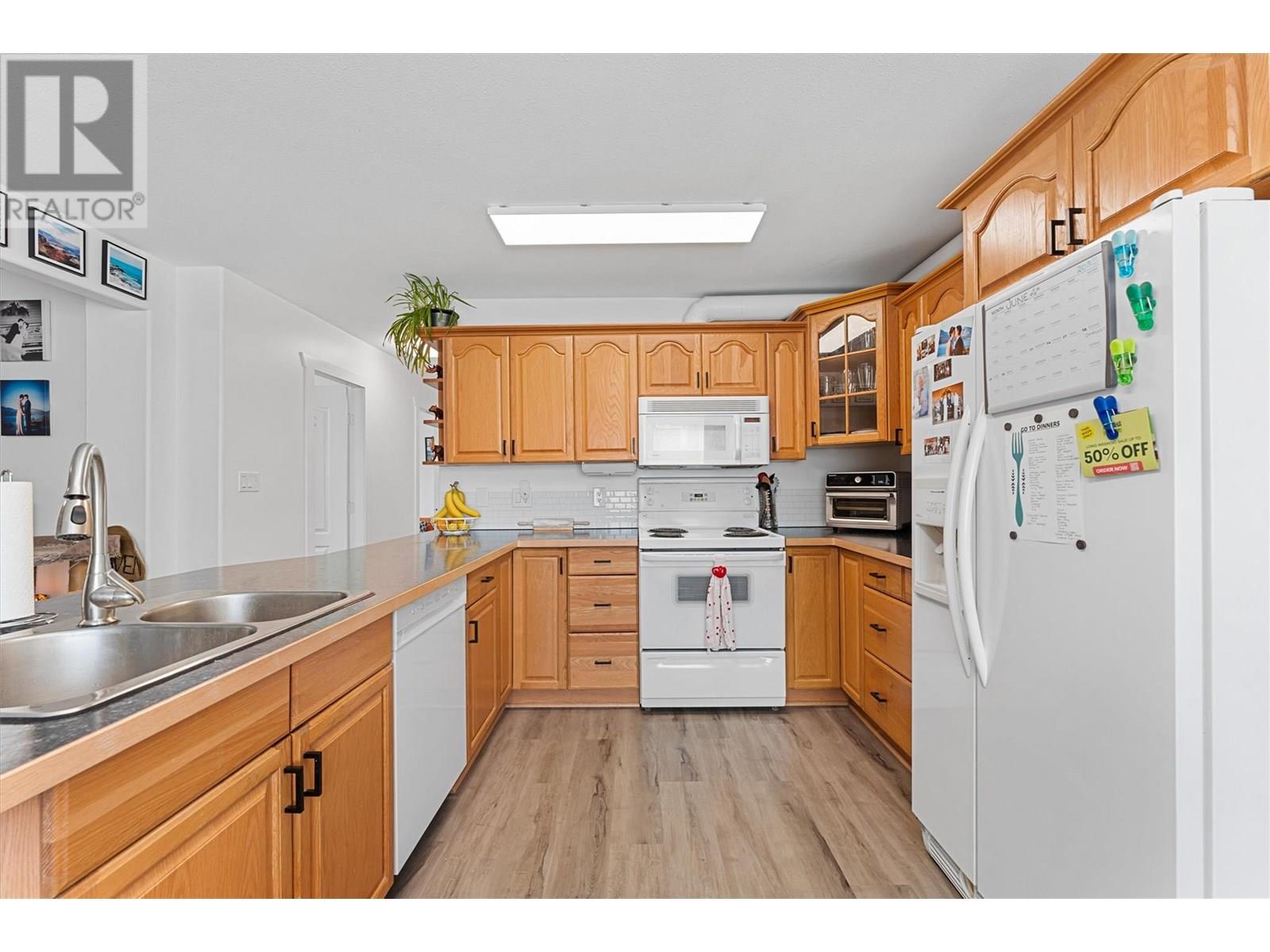 4029 Smith Way, Peachland, British Columbia  V0H 1X2 - Photo 50 - 10353864