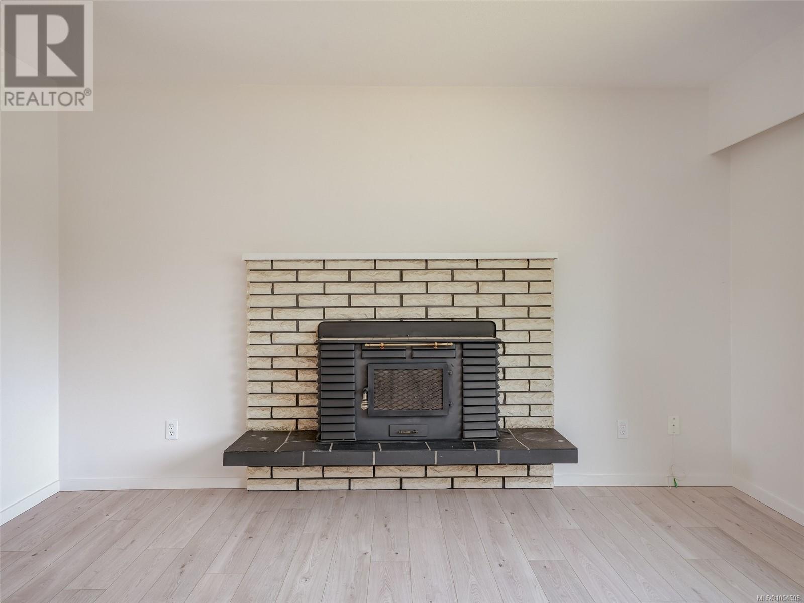 Property at 525 Atkins Rd image 5