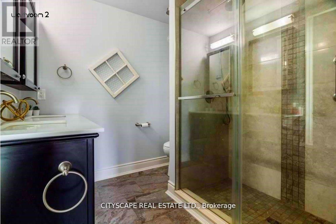 10300 Ravenshoe Road, Georgina, Ontario  L0C 1L0 - Photo 17 - N12248417