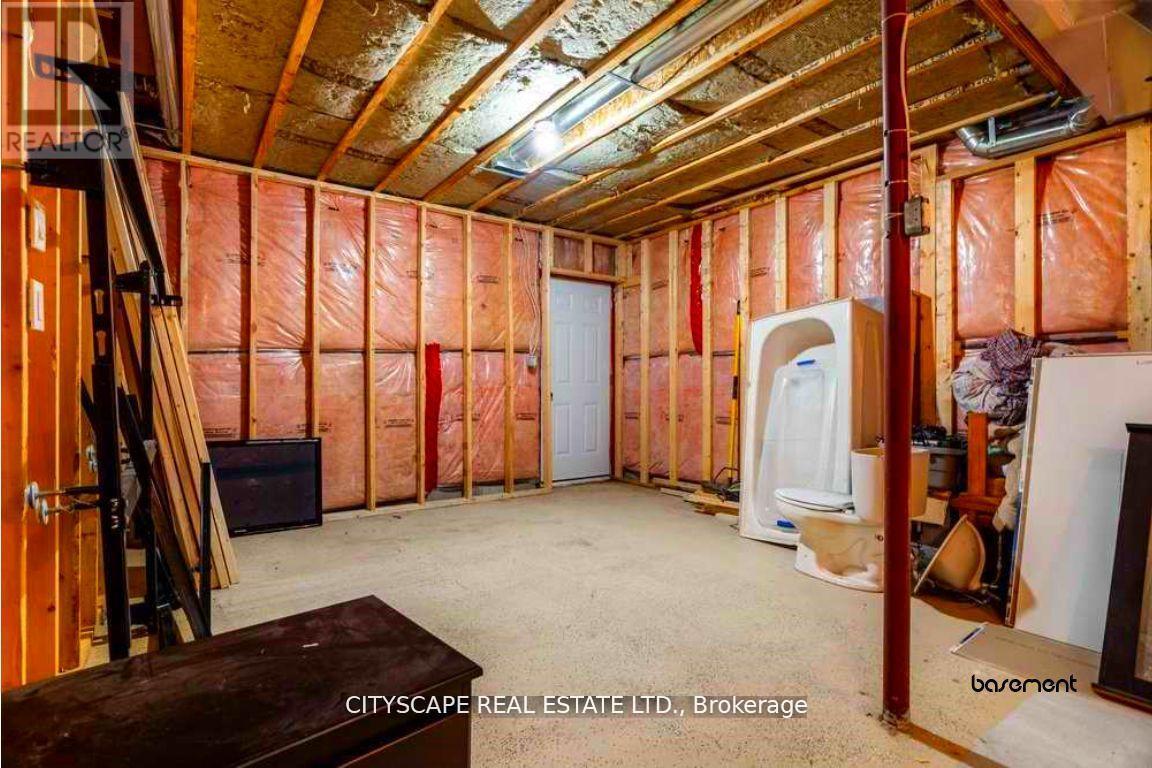 10300 Ravenshoe Road, Georgina, Ontario  L0C 1L0 - Photo 23 - N12248417