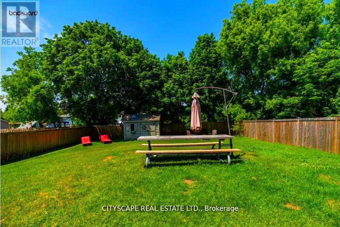 10300 Ravenshoe Road, Georgina, Ontario  L0C 1L0 - Photo 28 - N12248417