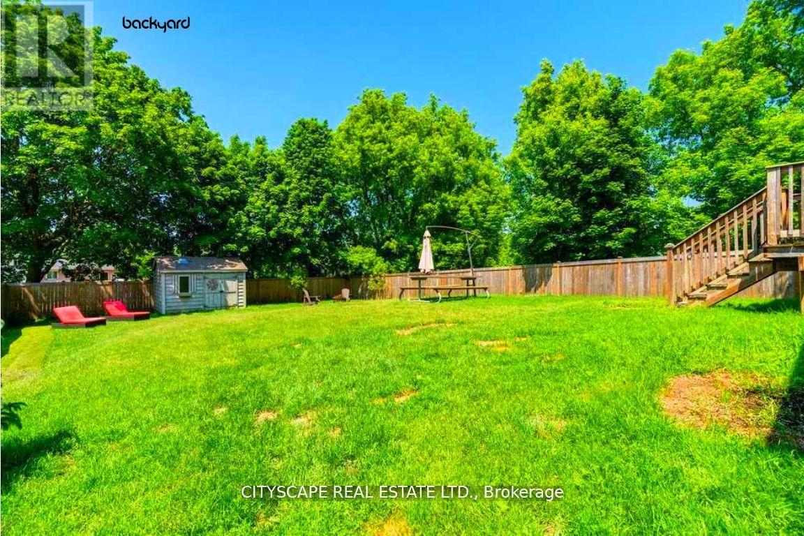 10300 Ravenshoe Road, Georgina, Ontario  L0C 1L0 - Photo 29 - N12248417