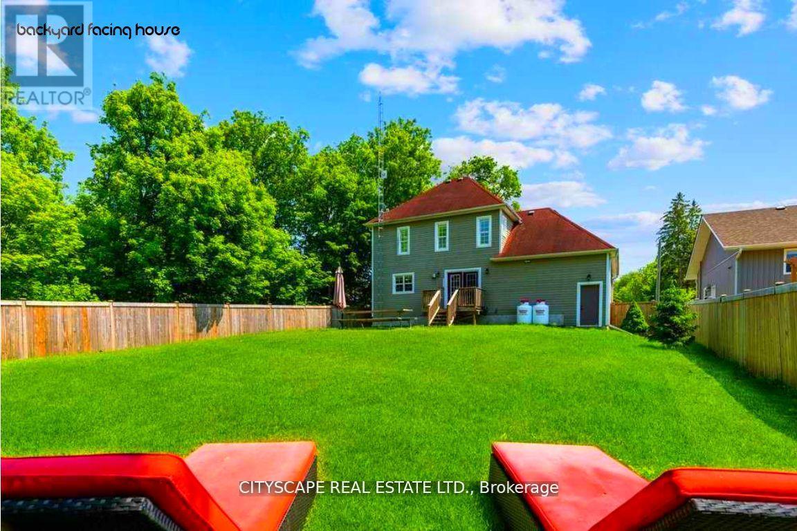 10300 Ravenshoe Road, Georgina, Ontario  L0C 1L0 - Photo 30 - N12248417