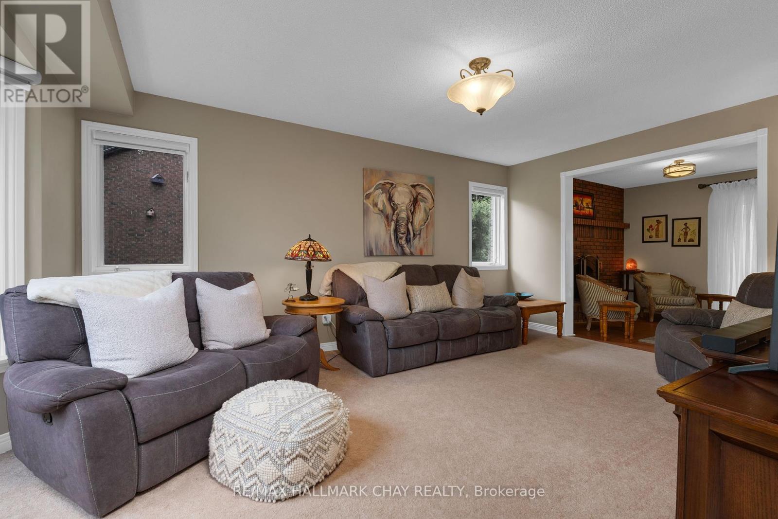 Property at 4 IDLEWOOD DRIVE image 3