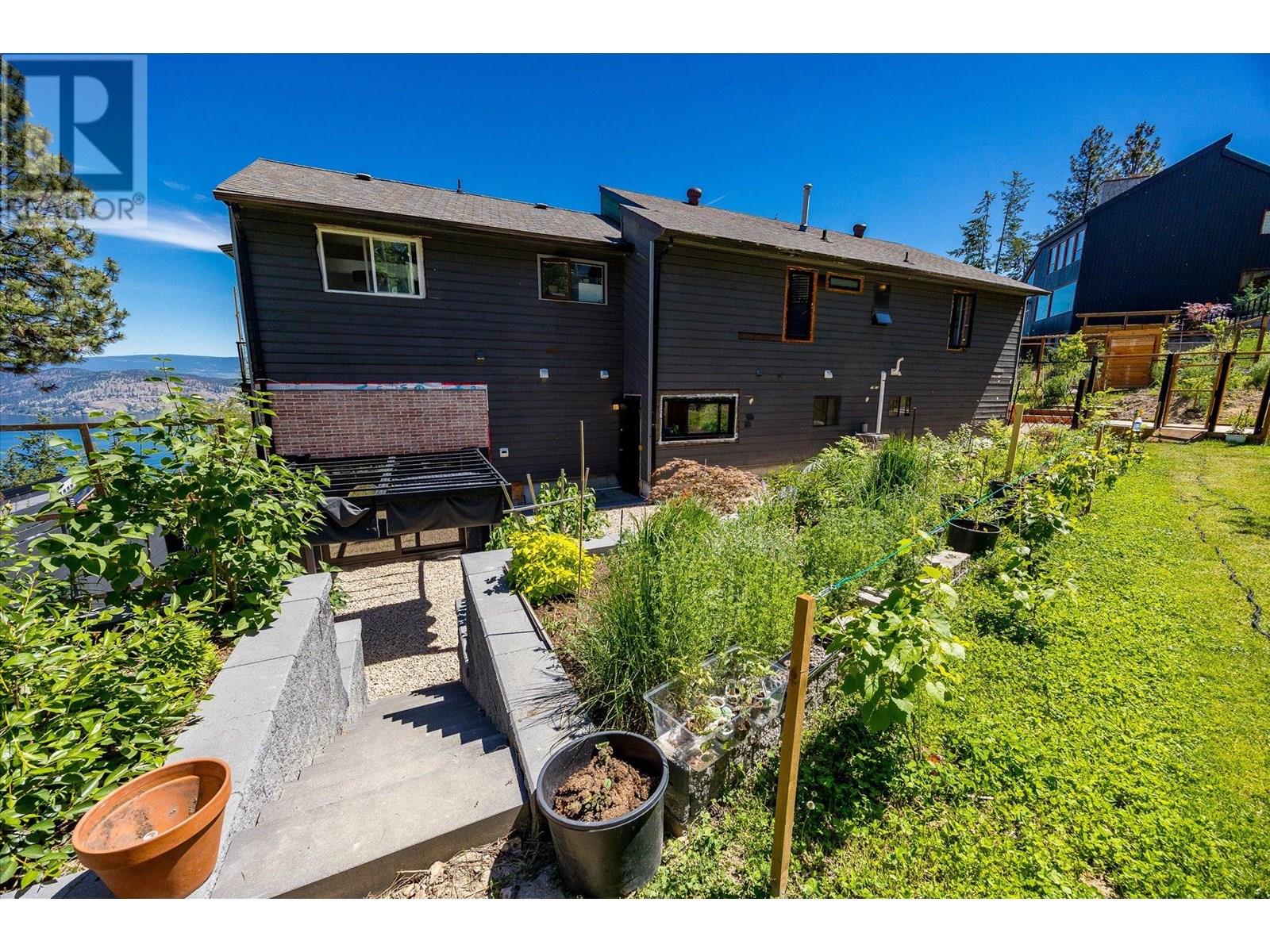 Property at 1632 Griffiths Place image 4