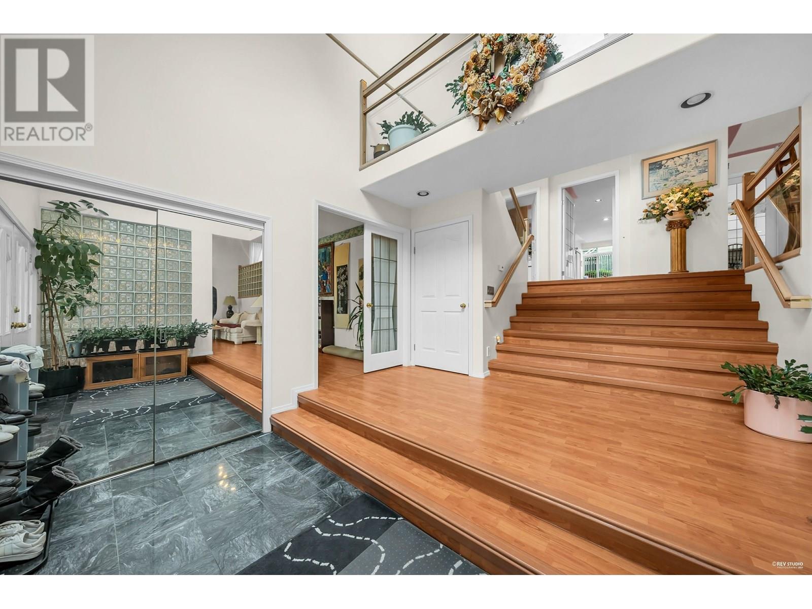 116 Ravine Drive, Port Moody, British Columbia V3H 4T2 - Photo 2 - R3020148