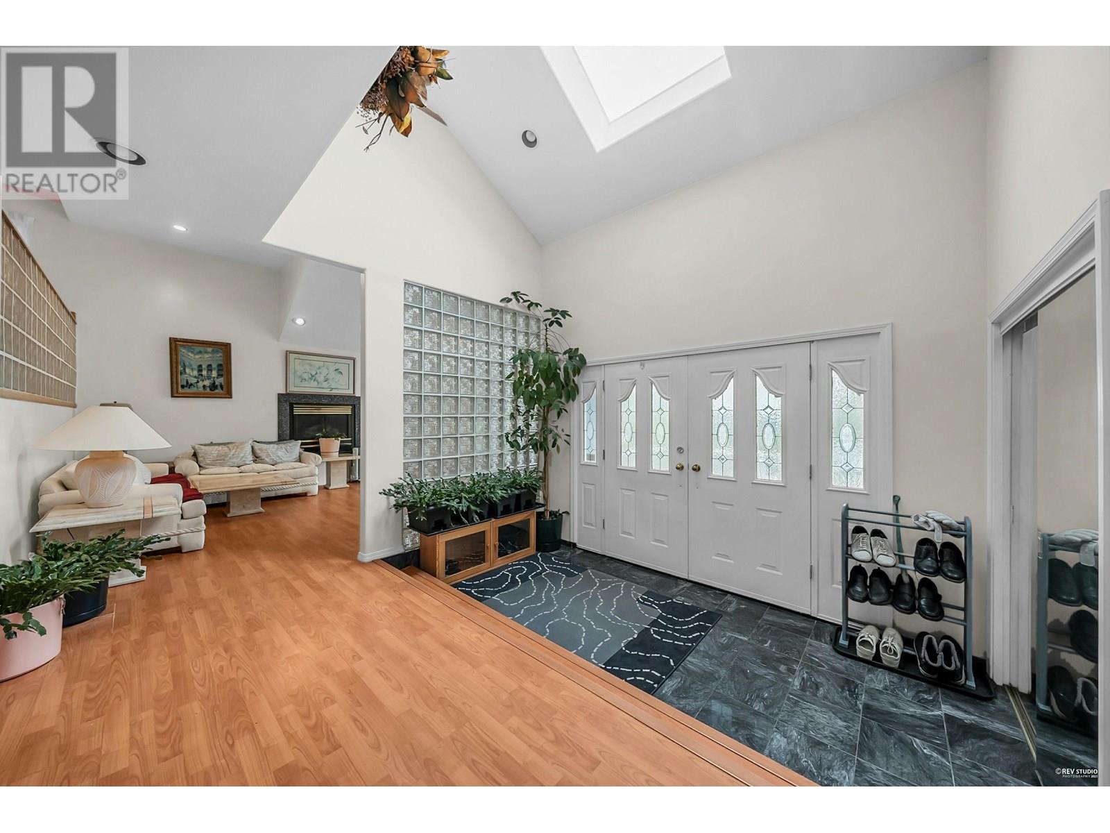 116 Ravine Drive, Port Moody, British Columbia V3H 4T2 - Photo 3 - R3020148